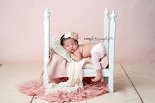 Load image into Gallery viewer, Newborn Poster Bed - &quot;The Carole Lee&quot;